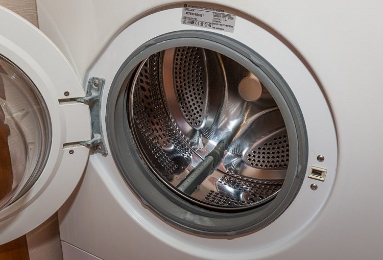 До таких можна віднести неправильно організоване підключення пральної машини