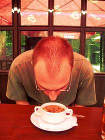 Часниковий суп Супи, мабуть, найстаріший вид вареної їжі, яку людина придумала